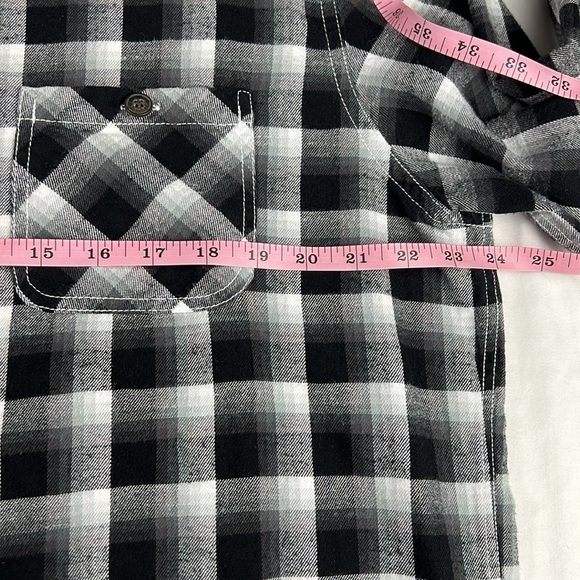 Red Camel XL Black/White/Green Plaid Thin Flannel - Picture 12 of 13